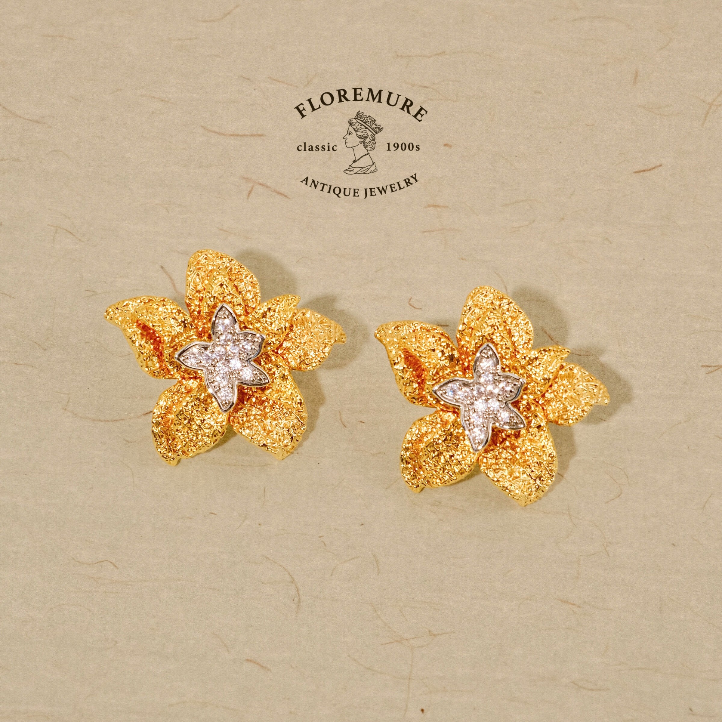 梵克@宝古董珠宝双色花朵耳饰