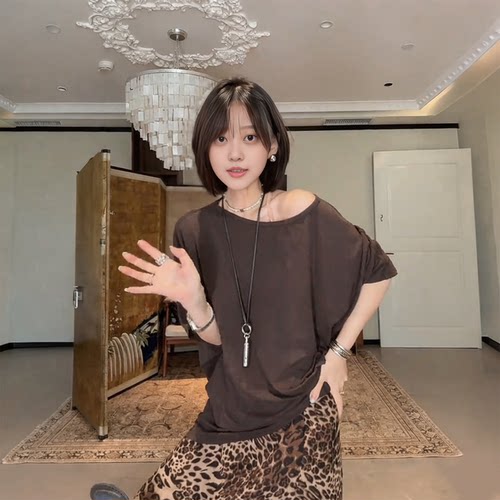 大码女装韩系慵懒风不规则圆领短袖T恤女夏胖mm宽松遮肉显瘦上衣