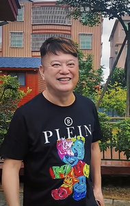 修身短袖小熊印花半袖衣服