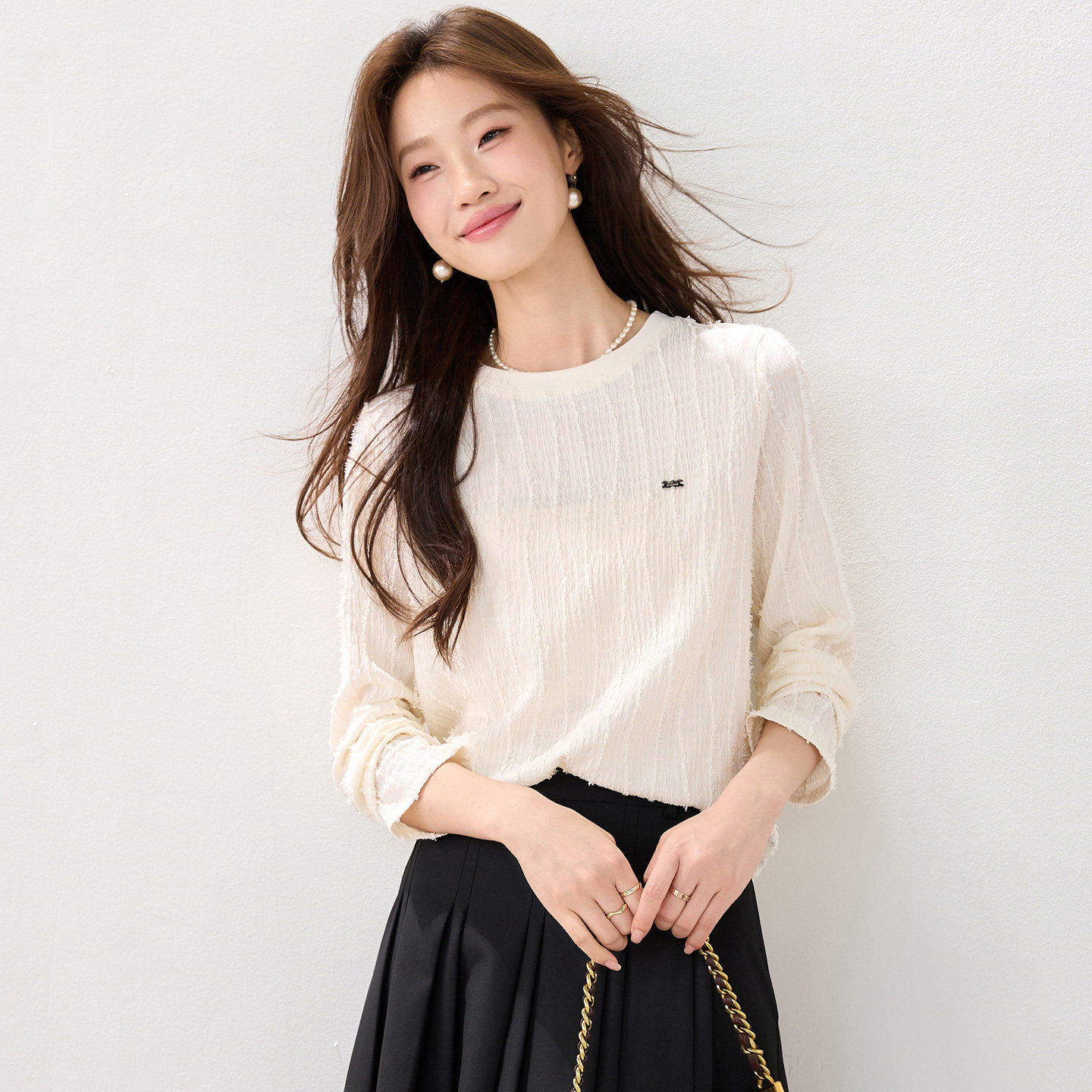 2026春季新款肌理感法式长袖T恤女设计感小个子休闲正肩打底上衣