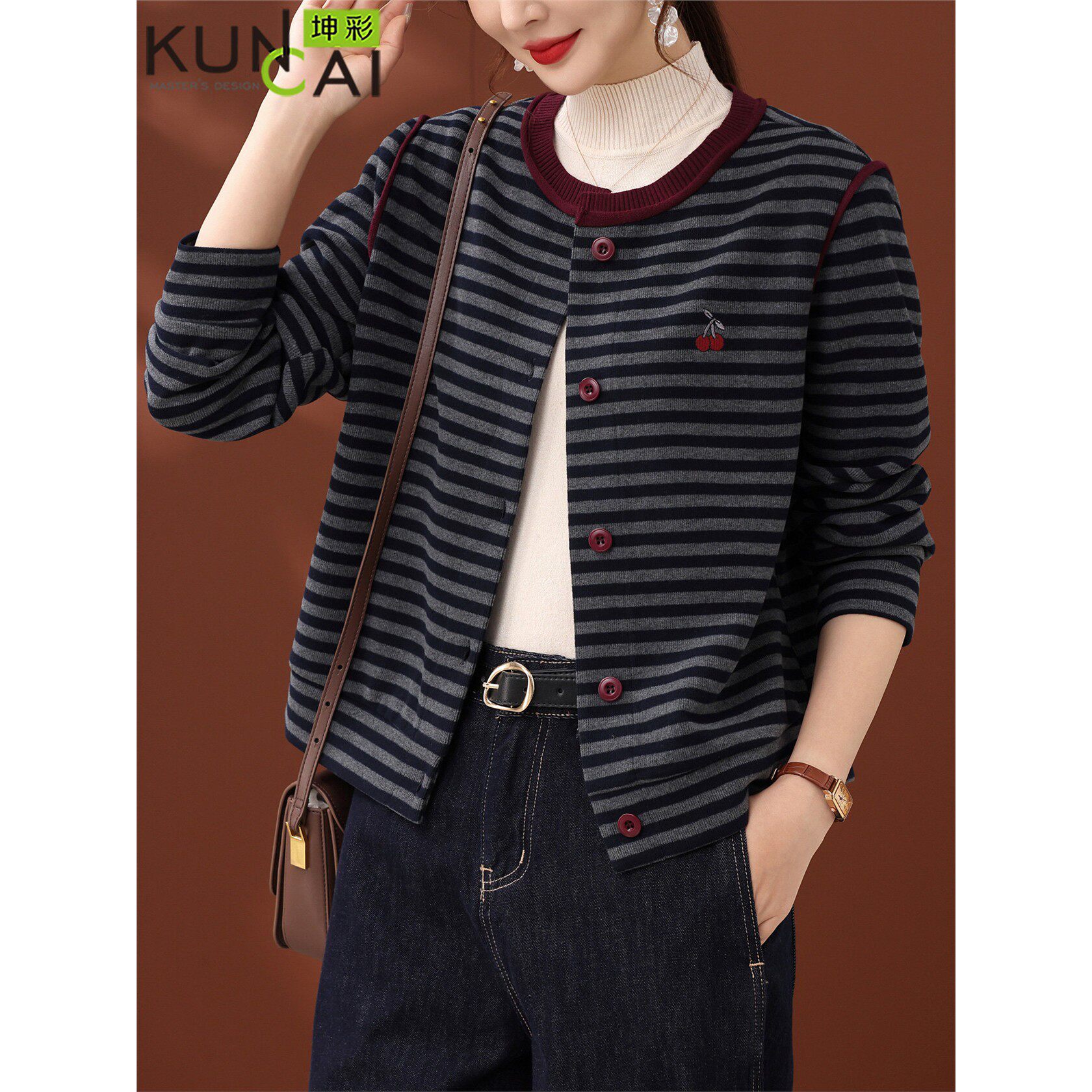 年轻妈妈秋装条纹小外套2025新款中老年女装春秋短款开衫夹克上衣