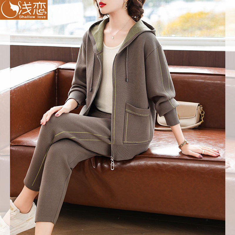 妈妈时尚运动服中年女装春装休闲外套中老年春秋2026新款针织套装