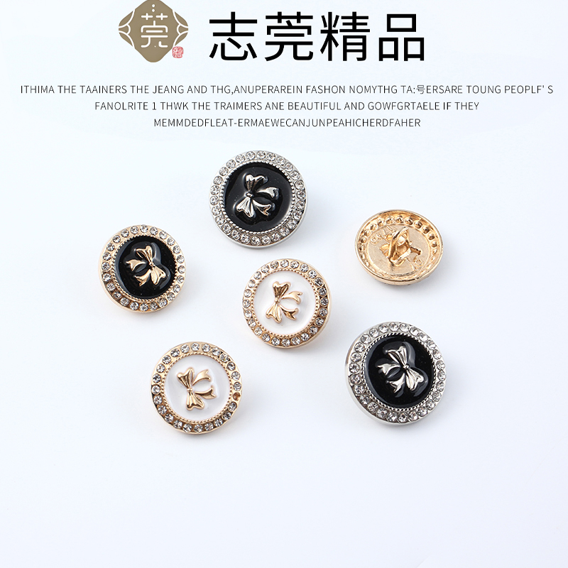 蝴蝶结纽扣黑色金属上衣女