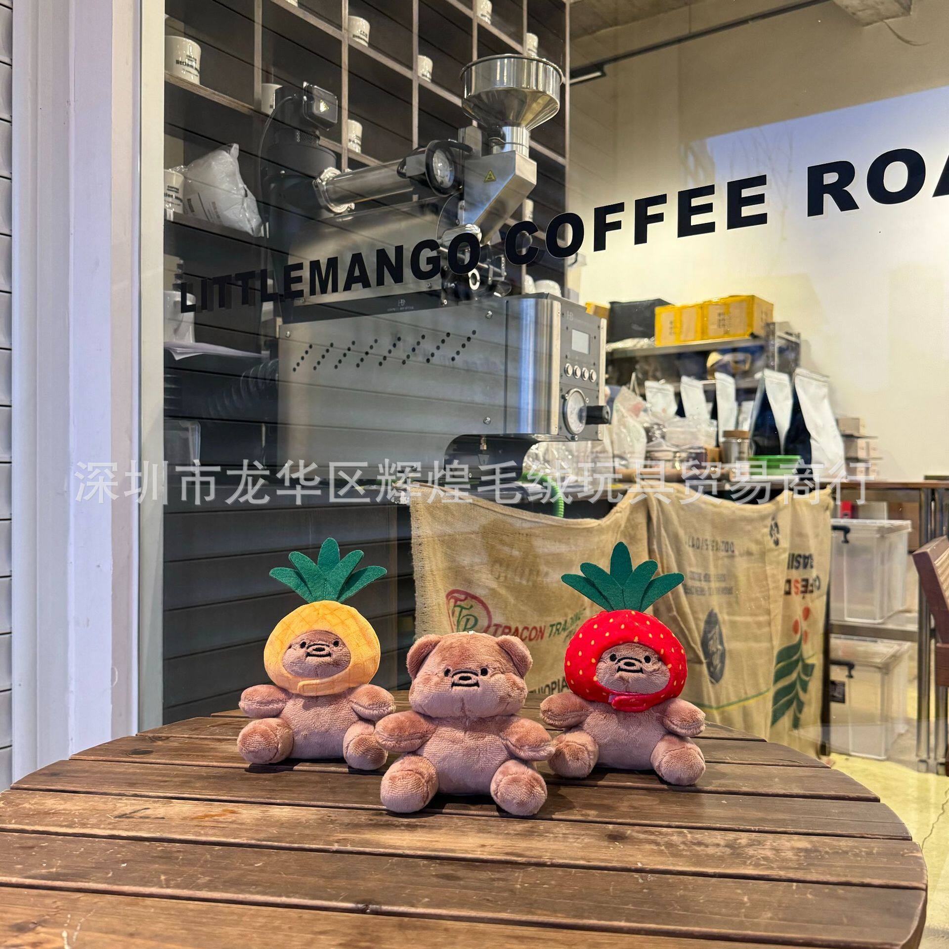 现货韩国cakiebygomie可爱小熊菠萝草莓头套毛绒公仔挂件抓娃娃机