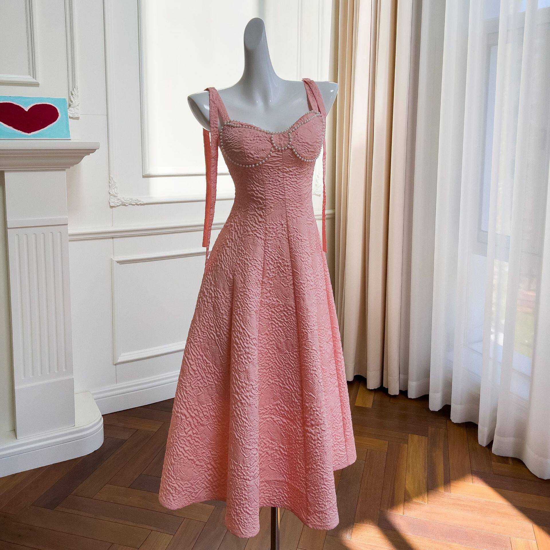 甜美少女风珍珠装饰蝴蝶结吊带公主裙立体提花樱花粉连衣裙高级感