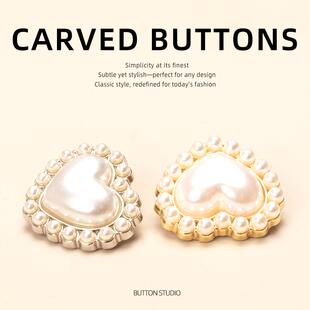 牛仔外套灰色西装毛衣开衫扣子高端精致时尚衣服纽扣配件白色呢子