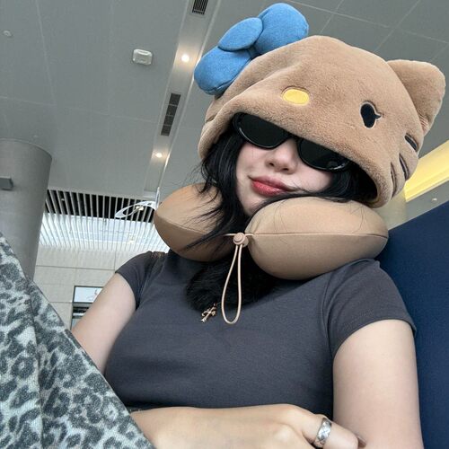 黑皮kitty护颈U型遮光旅行枕
