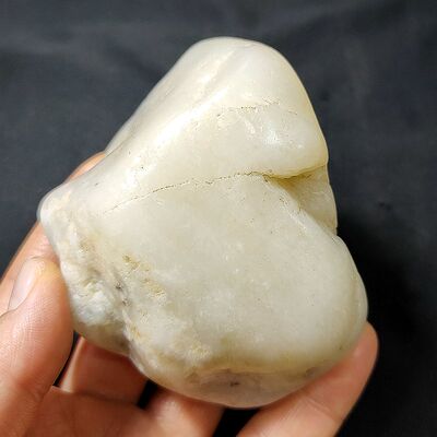 且末白玉山流水疙瘩料好肉雕刻料