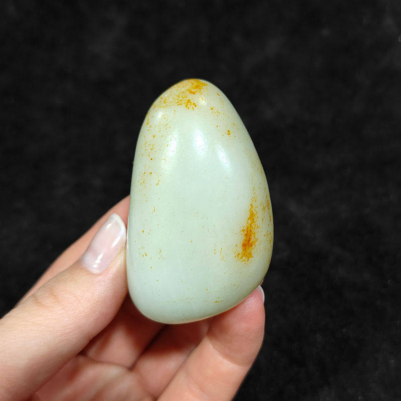新疆洒金皮白玉圆滚滚吊坠把件料