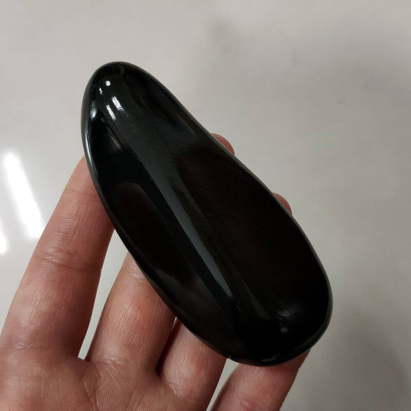 115克和田玉塔青黑青玉籽料原石 塔县黑羊脂一细把件料收藏级玉石