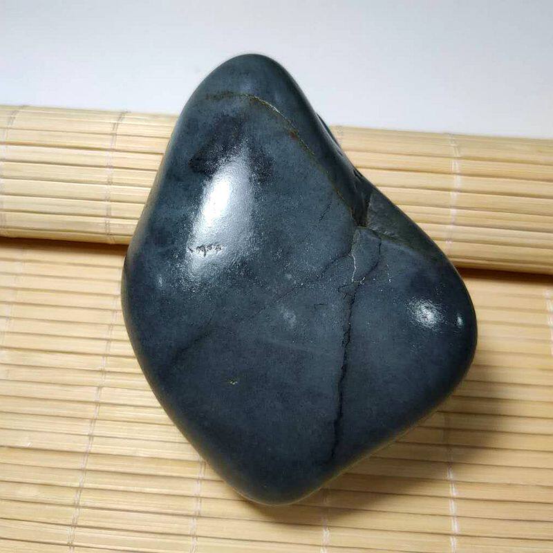 263克和田玉墨玉青花籽料原石 一口气带毛孔墨玉顺手把件玉石原料