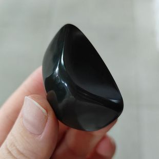 49克和田玉黑青玉籽料原石黑羊脂修型籽一细好肉玉石吊坠打眼佩戴