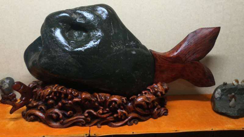 276斤和田玉大籽料客厅办公玄关大摆件 天然玉原石金蟾金鱼象形籽