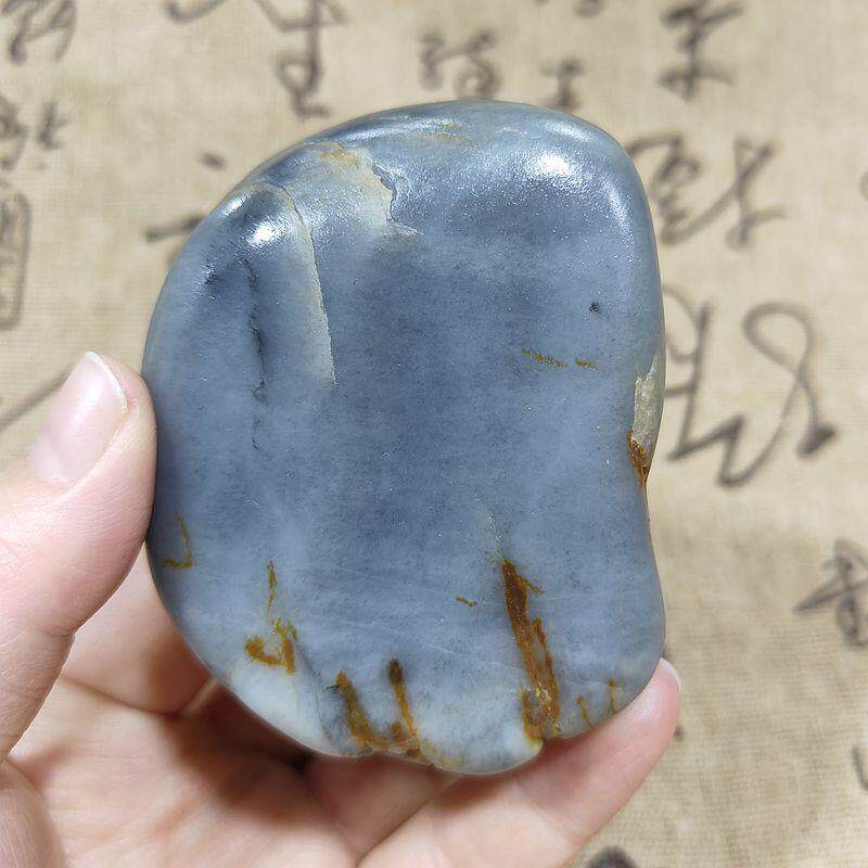 新疆青花玉籽料原籽油润把件玩料