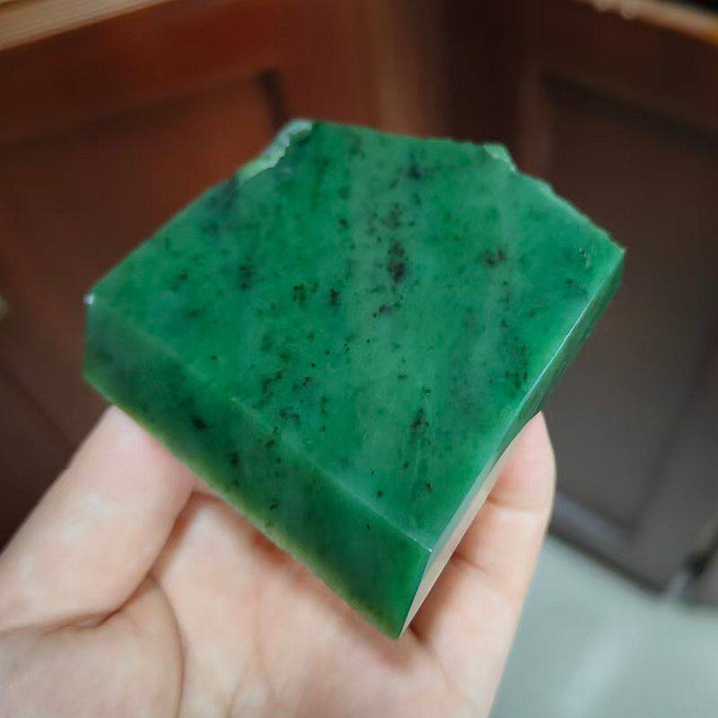 新疆碧玉料原石无风险雕刻牌子料