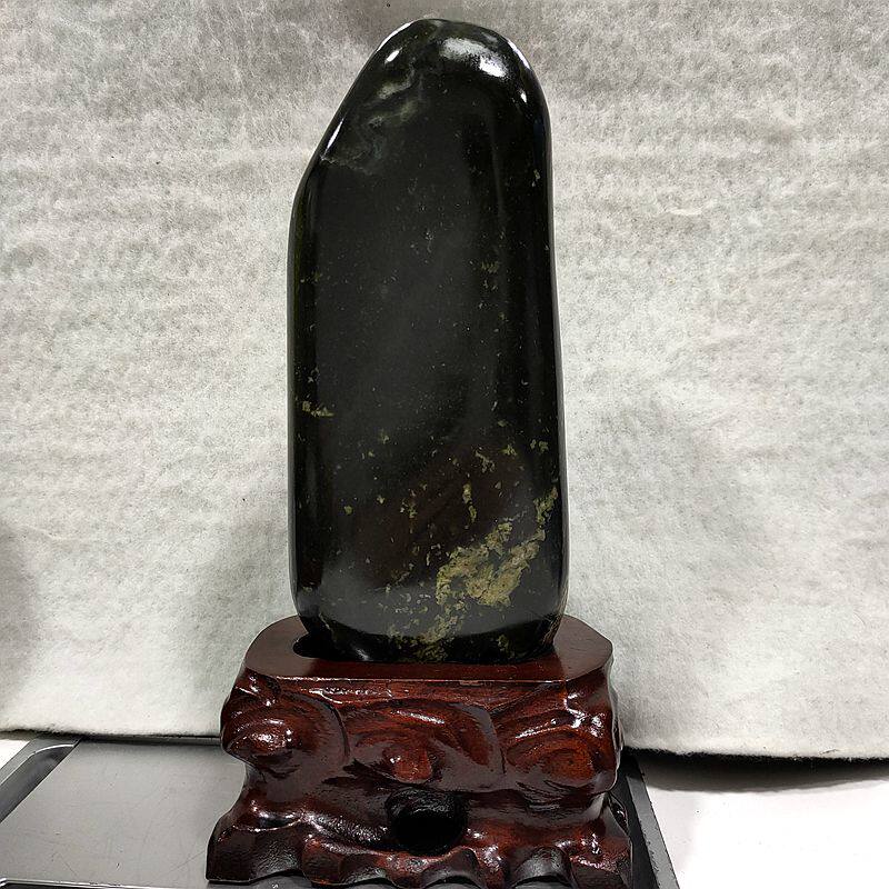 黑青玉籽料原石玉石摆件雕刻