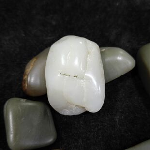 75克羊脂白玉山流水原石 且末高白玉一细和田玉石把件玩料雕刻料