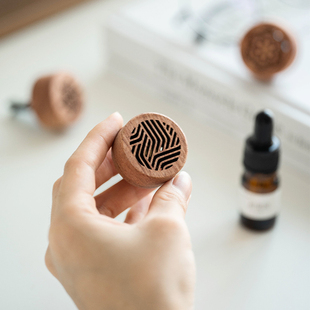 「扩香木」车载出风口扩香器实木香薰扩香花梨木网红汽车香薰