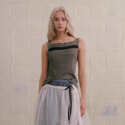 MARCHEN透气舒适露背吊带上衣