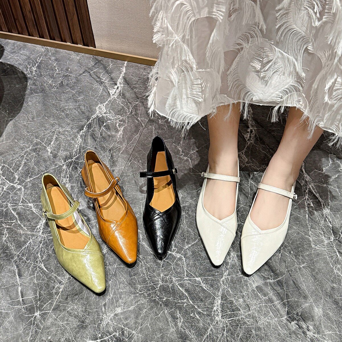 2026年新款尖头玛丽珍鞋春季韩版低跟浅口一字扣糖果色平底鞋羊皮