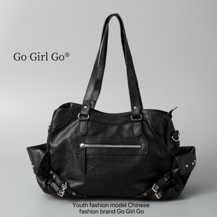 Go黑夜精灵复古机车包大容量通勤休闲百搭手提单肩斜挎包 Girl