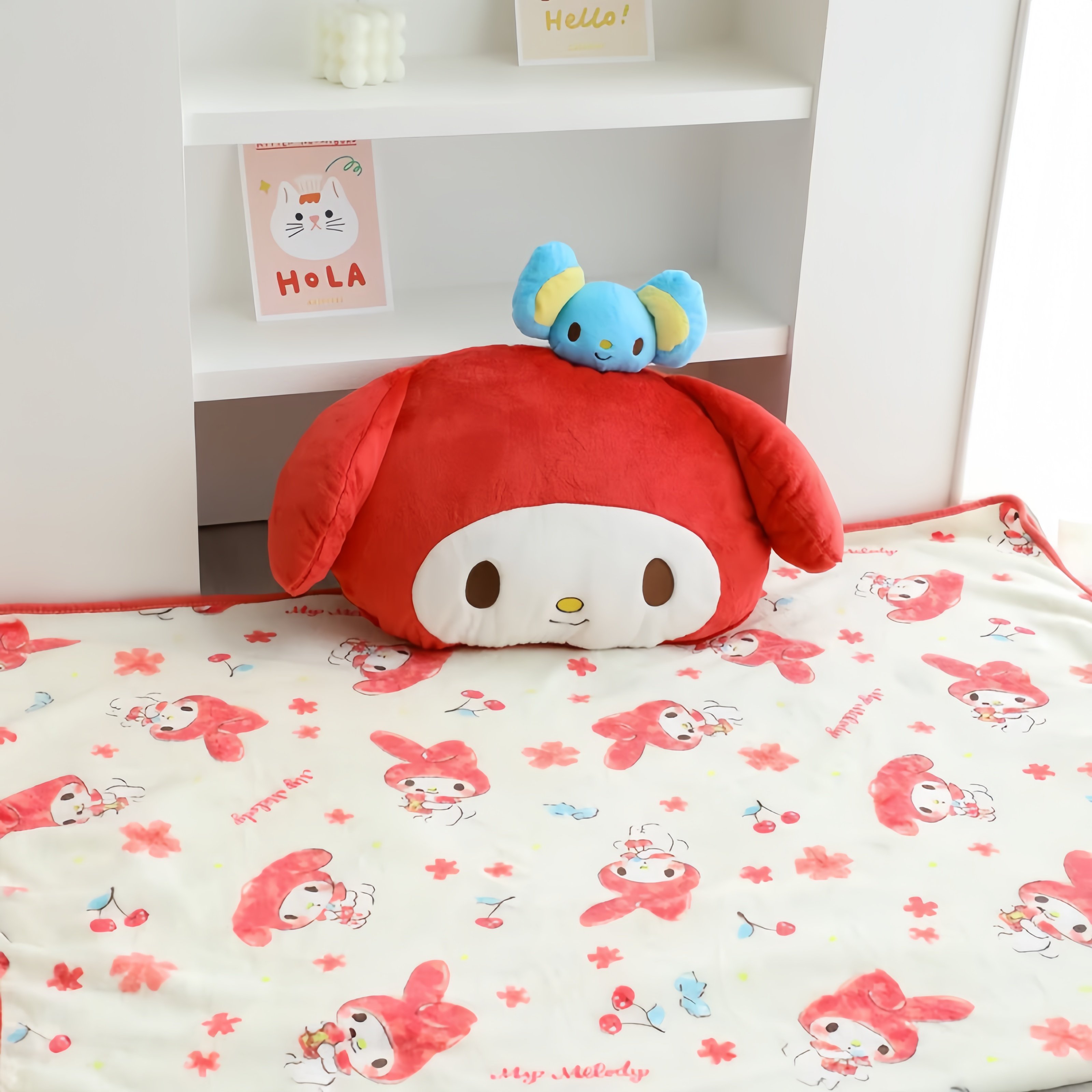 美乐蒂可爱毛绒抱枕毯子一体