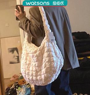 屈臣氏2023夏季新款cos云朵包小众大容量饺子包斜挎羽绒包大包托