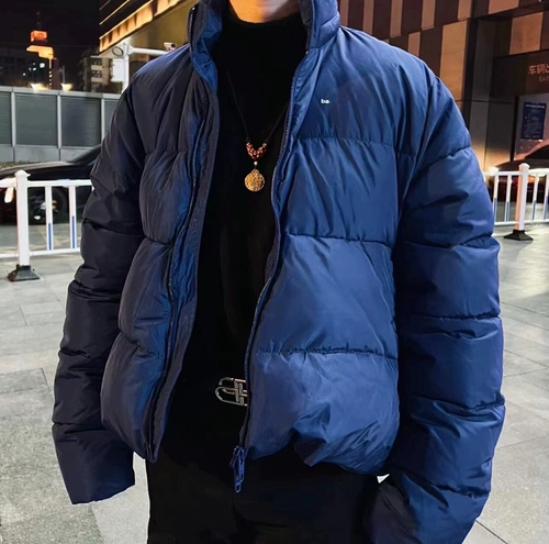 Синяя цветная шапка для отдыха, пуховик