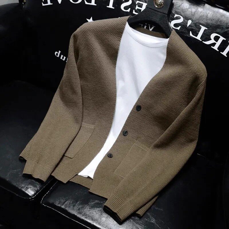 春秋季时尚轻奢潮流V领针织开衫男韩版刺绣修身百搭青年休闲毛衣