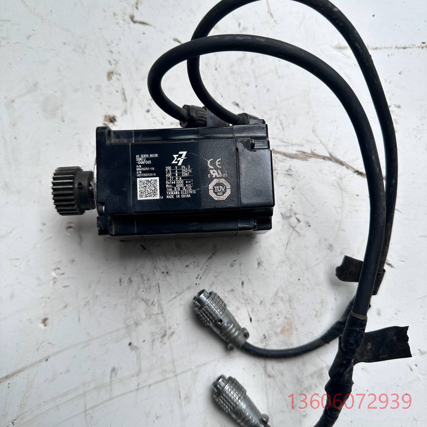 维修安川400W伺服电机SGM7J-04AFC6S实物拍议价