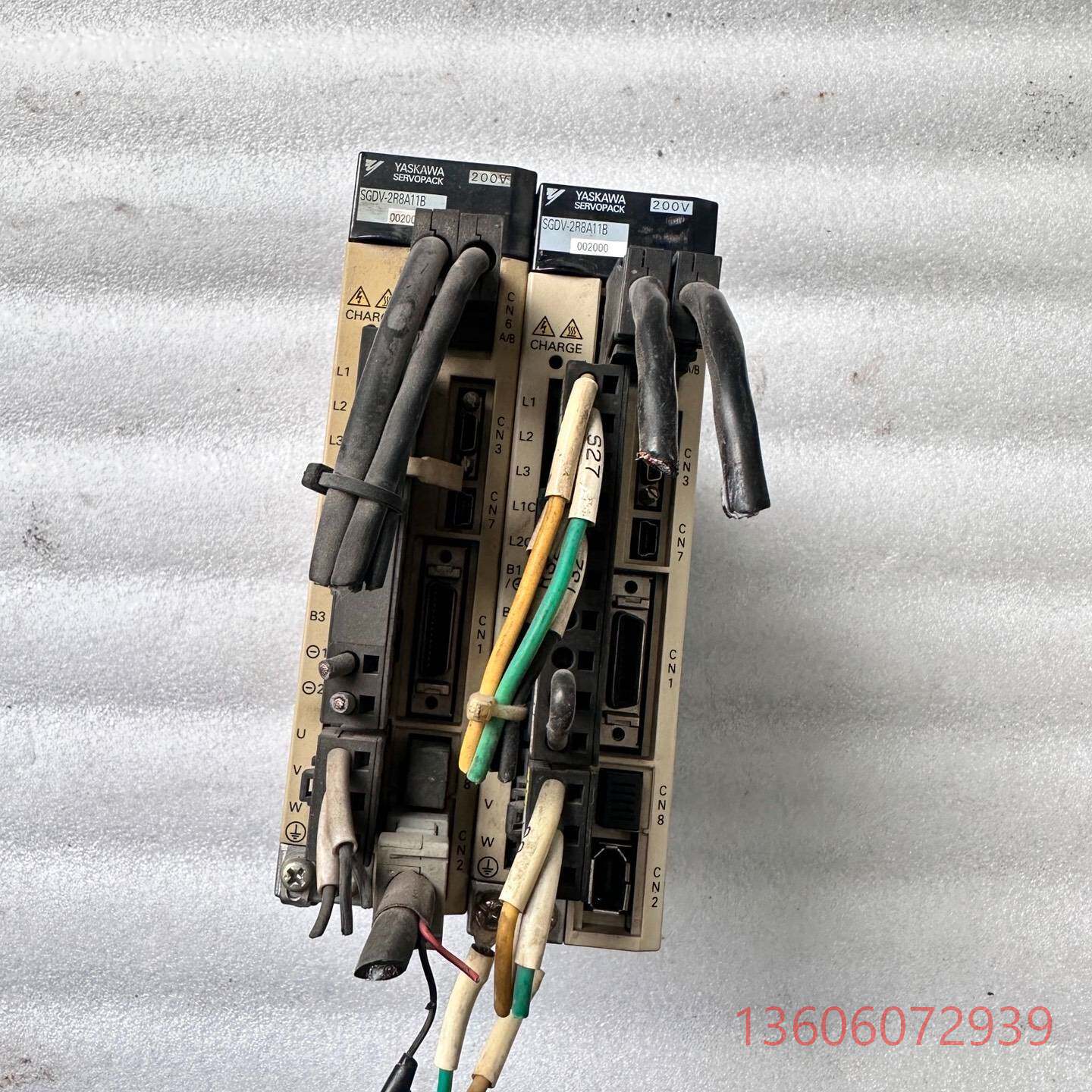 维修安川400W伺服驱动器SGDV-2R8A11B002000二议价