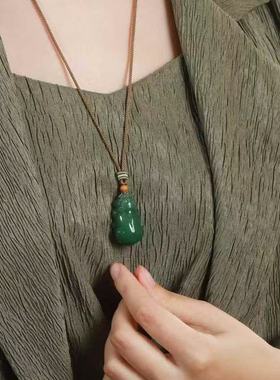 玉器工艺品天然新疆和田玉俄料碧玉老料微猫眼貔貅吊坠男女挂坠