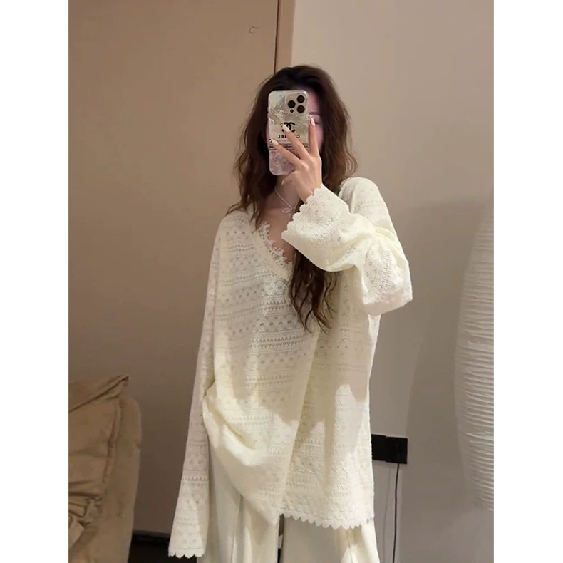 纯色简约蕾丝勾花胖MM300斤慵懒风洋气花边拼接V领特大码长袖罩衫