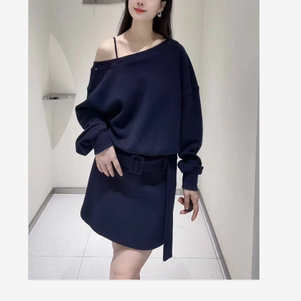 艾诺 玉 丝 妍2025韩版秋新时尚温柔风斜肩简约上衣短裙套装现货