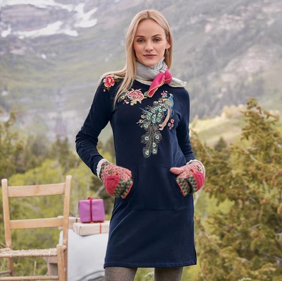 女款纯棉毛圈卫衣裙精致孔雀