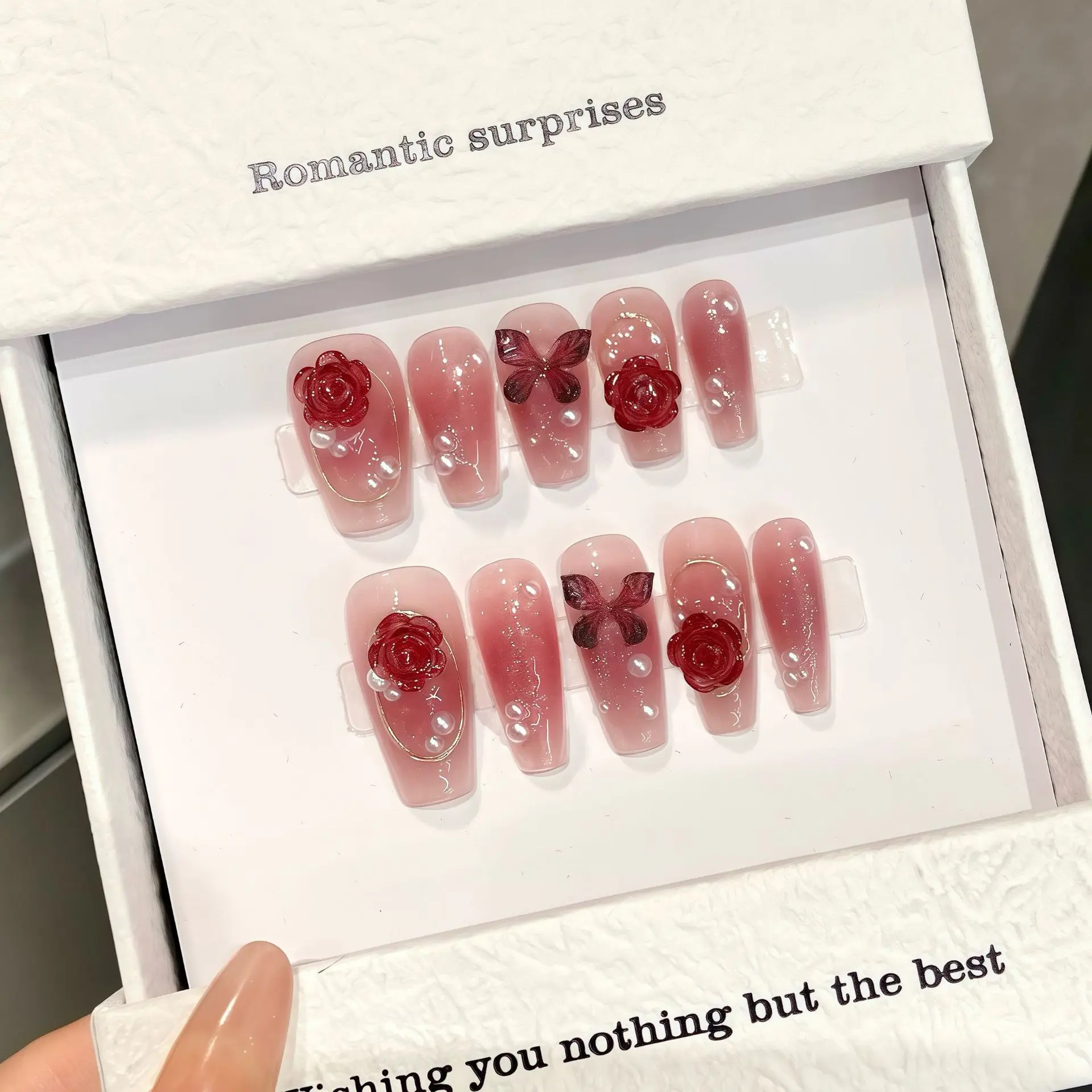 【乌梅子酱】爆款复古显白手工穿戴甲轻奢高级感全套美甲贴片