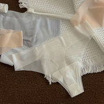 无痕内裤女丁字裤一片式性感纯欲夏欧美运动健身瑜伽大码冰丝t裤