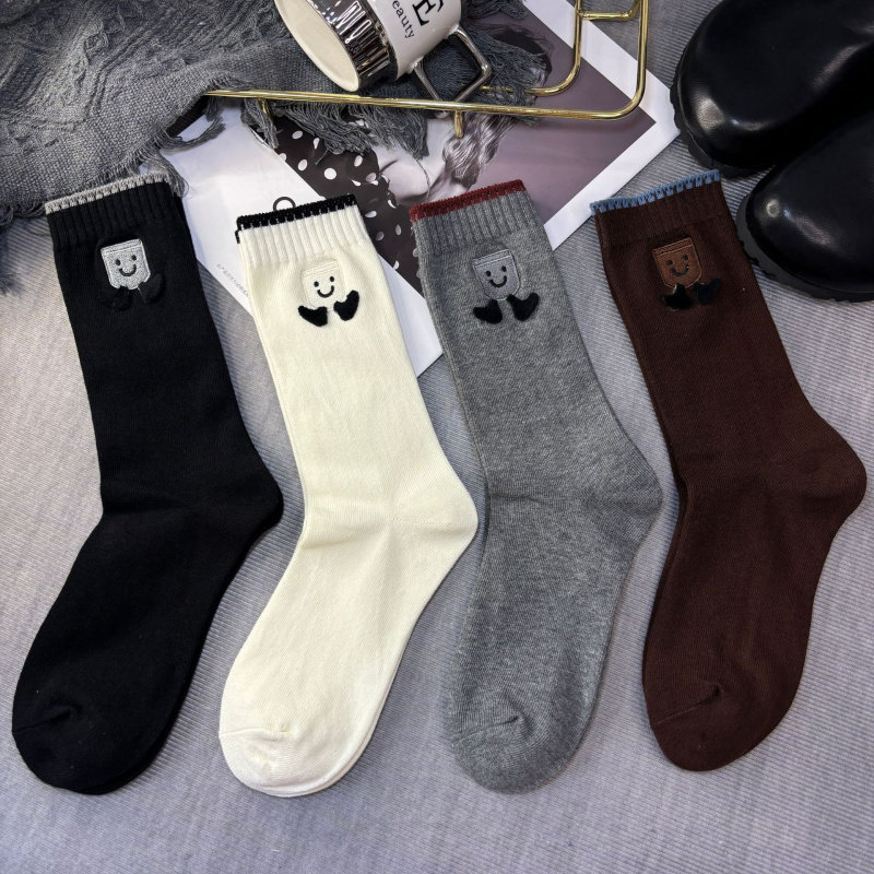 欧货饰品袜女2025早秋冬新款重工小众刺绣笑脸洋气拼色袜口中筒袜,女士内衣/男士内衣/家居服,中筒袜,淘宝优惠券,粉丝福利购,淘宝优惠卷