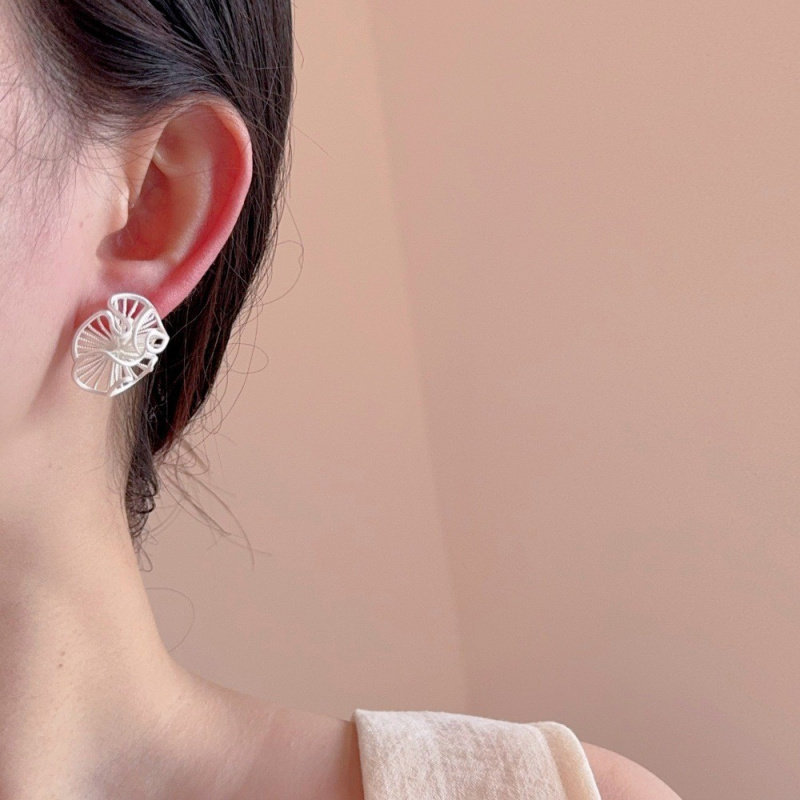 18k真金电镀时髦设计感镂空褶皱花朵耳环轻奢高级感气质耳钉耳饰,饰品/流行首饰/时尚饰品新,耳环,淘宝优惠券,粉丝福利购,淘宝优惠卷