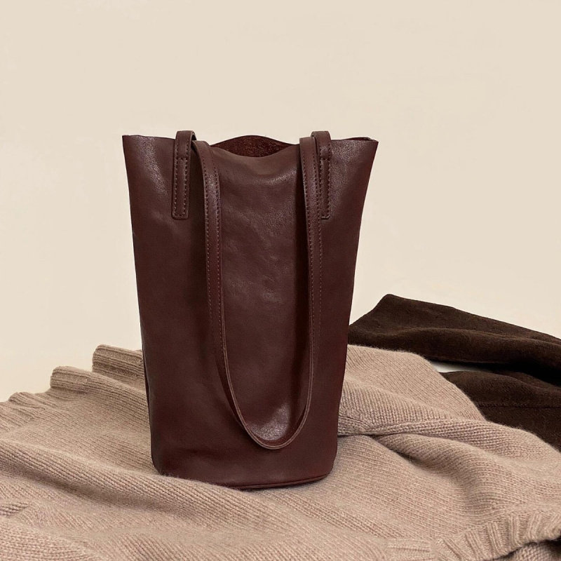 慵懒风水桶包2024新款复古简约软皮通勤大容量植鞣单肩旅行托特包,箱包皮具/热销女包/男包,水桶包,淘宝优惠券,粉丝福利购,淘宝优惠卷