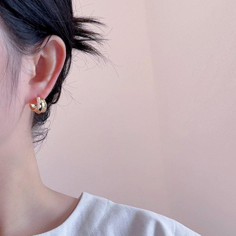 法式时尚双层C形拉丝珍珠耳钉时尚气质高级感百搭通勤耳环耳饰女,饰品/流行首饰/时尚饰品新,耳环,淘宝优惠券,粉丝福利购,淘宝优惠卷