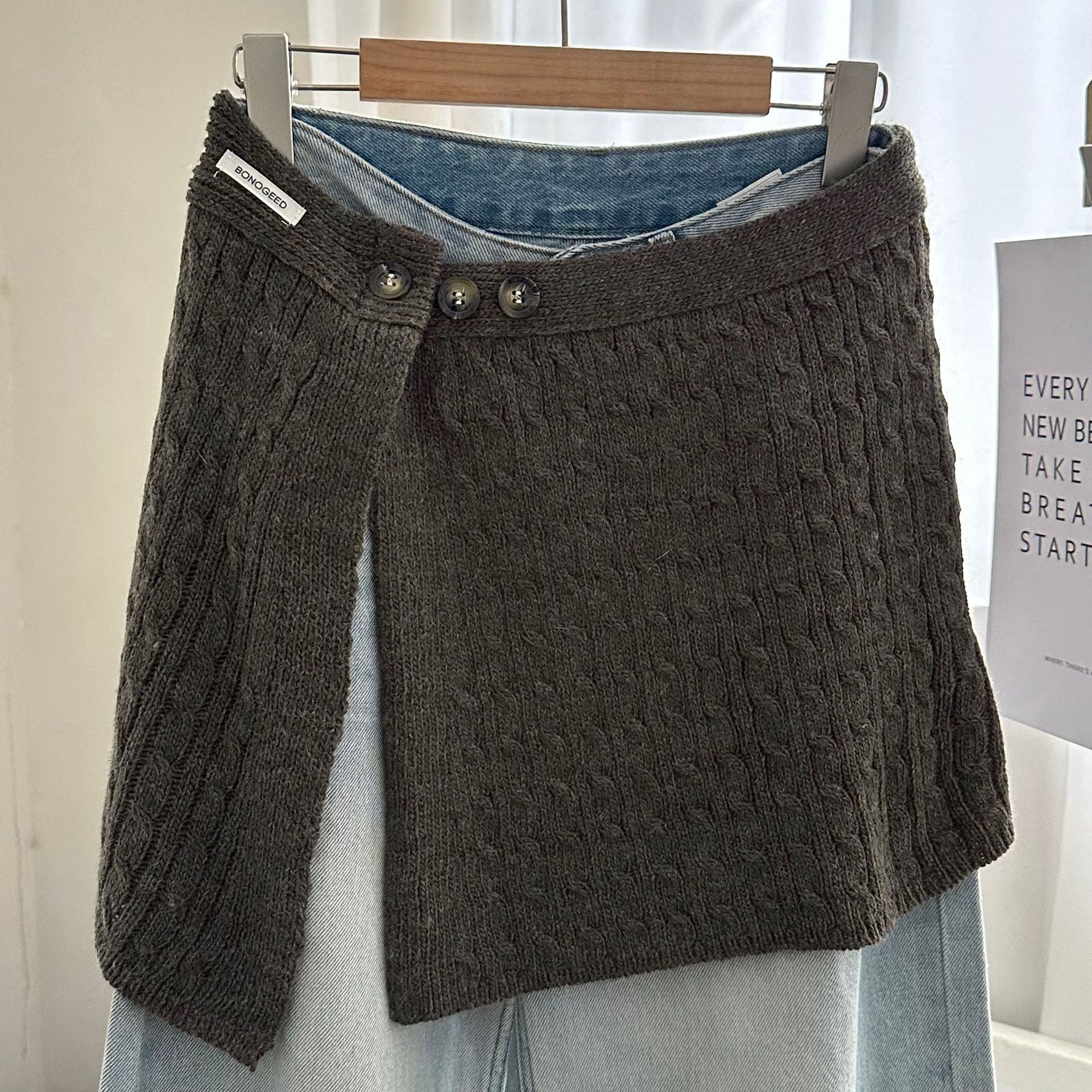 针织围巾围脖羊毛披肩秋冬季新款百搭时尚麻花系扣半身绑腰间屁帘