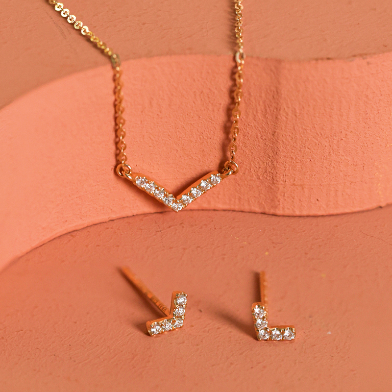 VRAI芮爱钻石耳钉项链