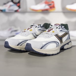 正品李宁奔腾 P1000休闲慢跑鞋冬新款男子舒适回弹运动鞋AGCU411