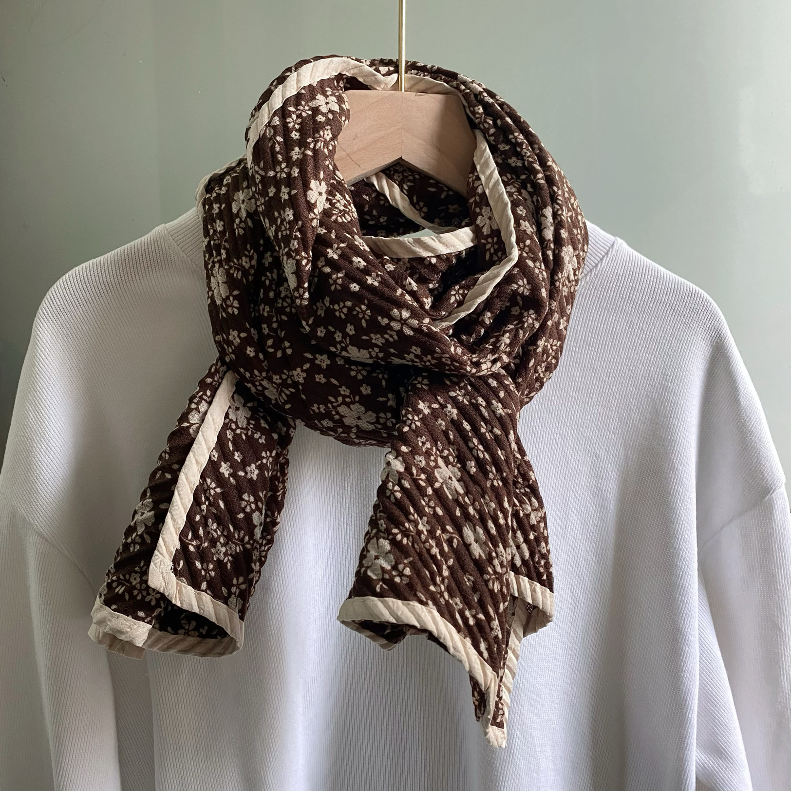 秋冬加厚复古褶皱碎花小围巾冬季保暖女士围脖韩版百搭小披肩