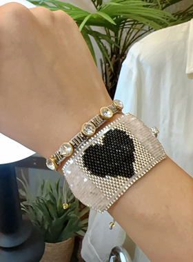 浅灰色拉丝爱心哥伦比亚风进口米珠旅行民族波嬉风手链手串手绳