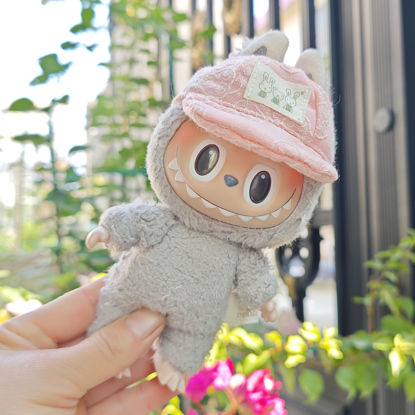 17厘米拉布布挂件着替娃衣Labubu搪胶毛绒钥匙扣换装棒球鸭舌帽潮