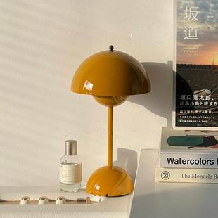 丹麦花苞台灯VP9北欧设计师卧室小夜灯复古磁吸充电床头氛围灯