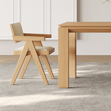 原木奶油风实木餐椅轻奢高级感2025新款网红凳子家用扶手靠背椅