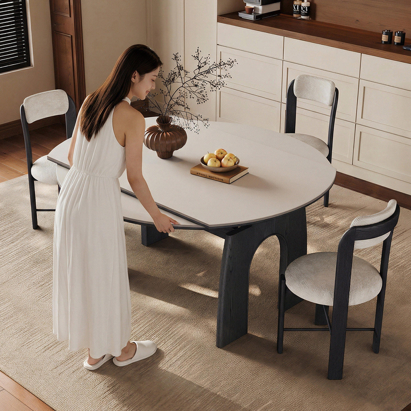 实木伸缩餐桌小户型客厅家用1米2方圆两用复古风黑色岩板可变圆桌